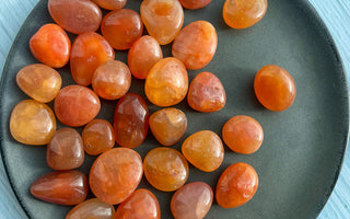 Karneol - rundt om krystallens vilde egenskaber og betydning