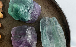 Fluorit - krystaller i alle regnbuens farver