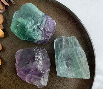 Fluorit - krystaller i alle regnbuens farver