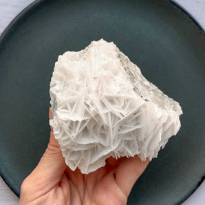 Hvid flower calcit (nr. 4)