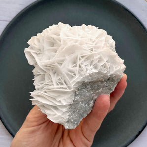 Hvid flower calcit (nr. 4)