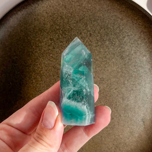 Blå fluorit krystaltårn (nr. 3)