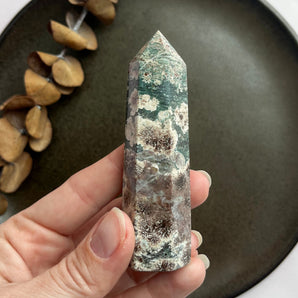 Grøn blomster agat krystaltårn (nr. 1)