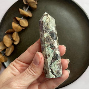 Grøn blomster agat krystaltårn (nr. 4)