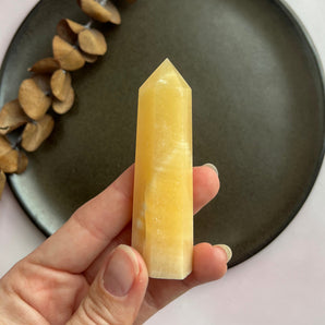 Orange calcit krystaltårn (nr. 3)