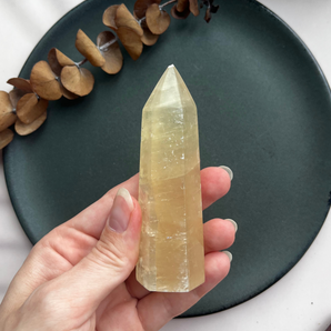 Honning calcit tårn (x) (OUTLET)