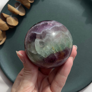 Vandmelon fluorit krystalkugle (OUTLET)