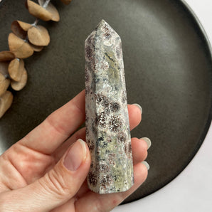 Grøn blomster agat krystaltårn (nr. 3)