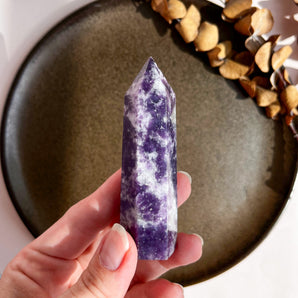 Lepidolit krystaltårn (nr. 2)