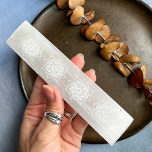 Selenit stav med mandala