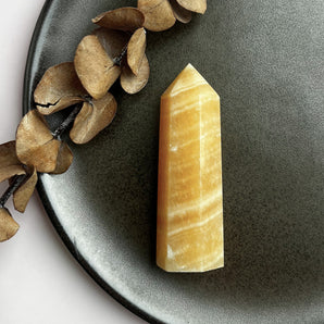 Orange calcit krystaltårn (nr. 2)