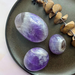 Ametyst palm stone (OUTLET)