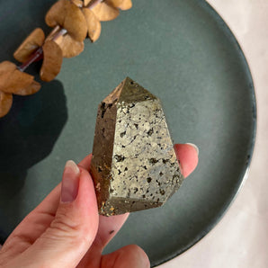 Pyrit krystaltårn (nr. 2)