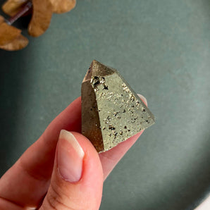 Pyrit krystaltårn (nr. 3)