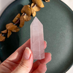 Rosakvarts krystaltårn (nr. 3)