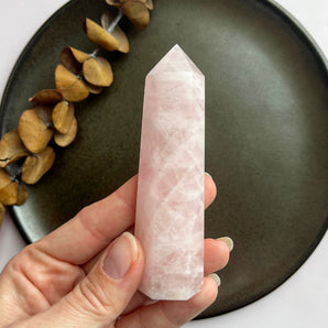 Rosakvarts krystaltårn (nr. 2)