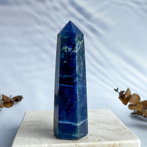 Sodalit krystaltårn (nr. 6)