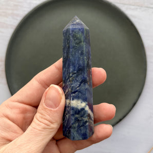 Sodalit krystaltårn (nr. 2)