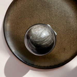 Sølv obsidian krystalkugle (nr. 1)