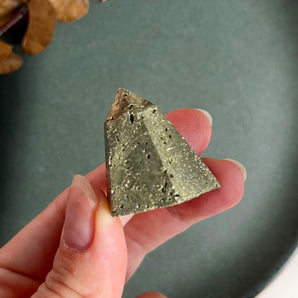 Pyrit krystaltårn (nr. 3)